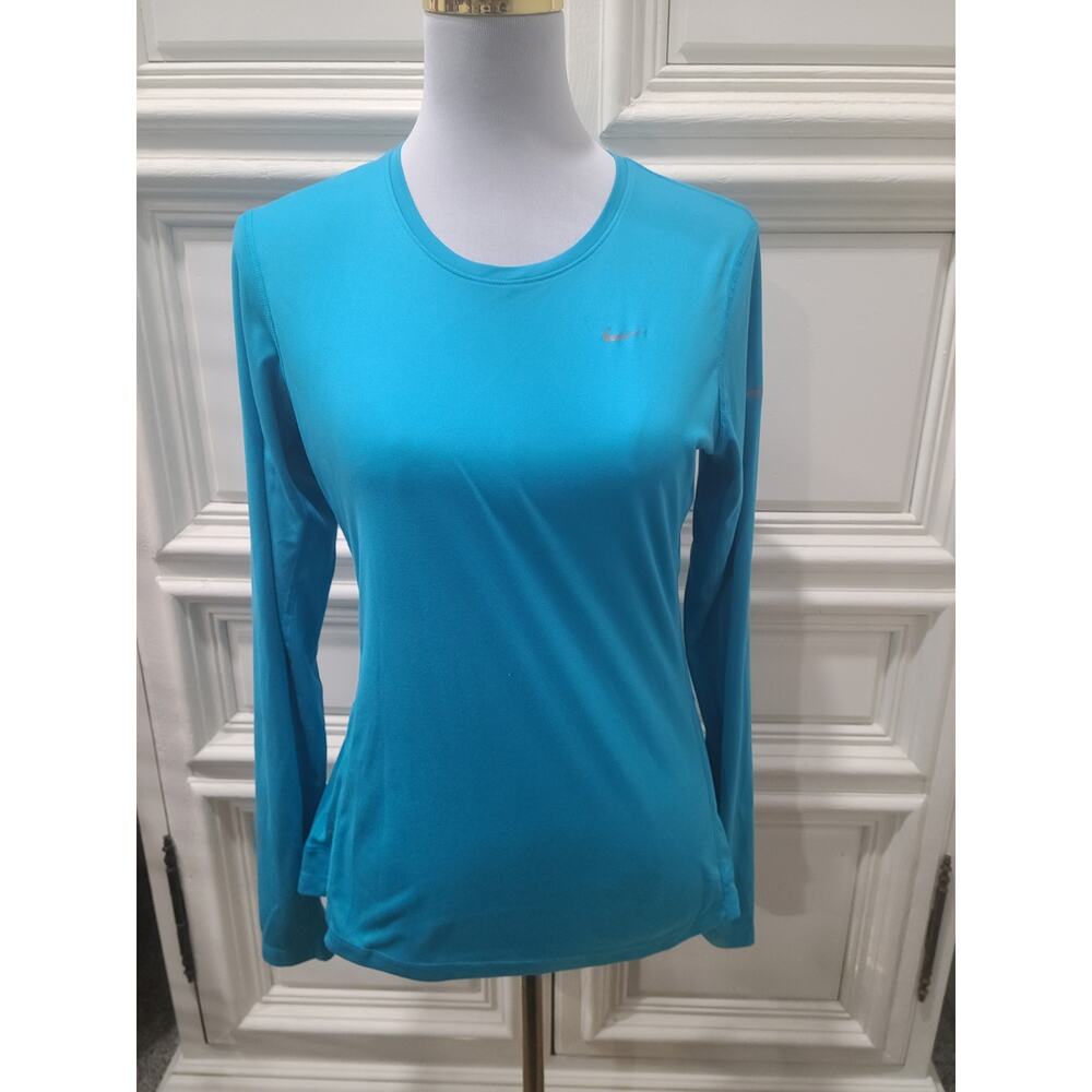 Nike Womens running athletic top size M.